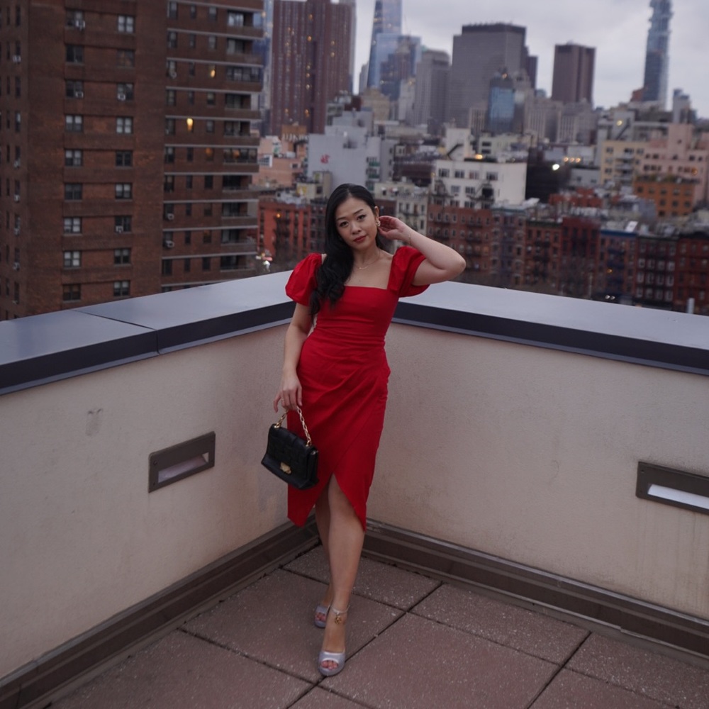 Red midi puff sleeves dress